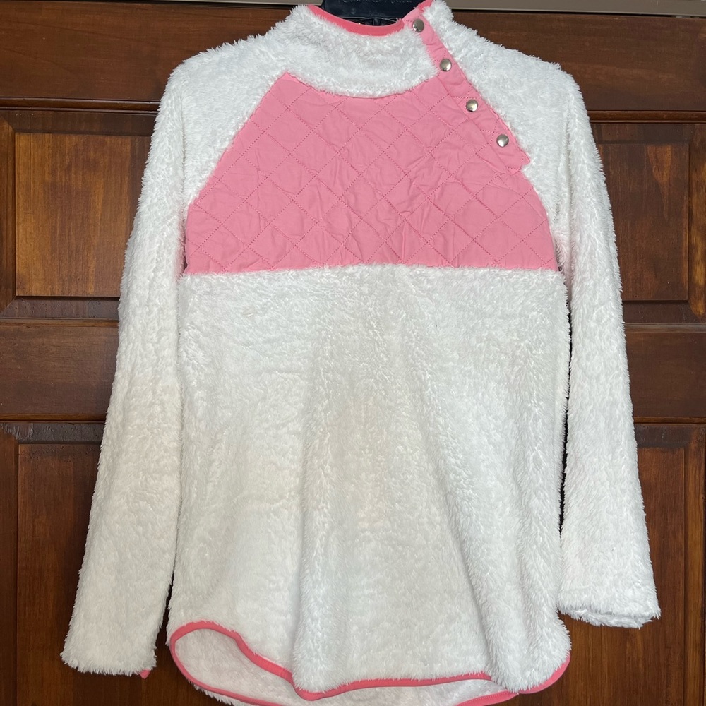 Pink Lily Fuzzy White and Pink Quarter Zip/Button Crewneck Long Sleeve Small